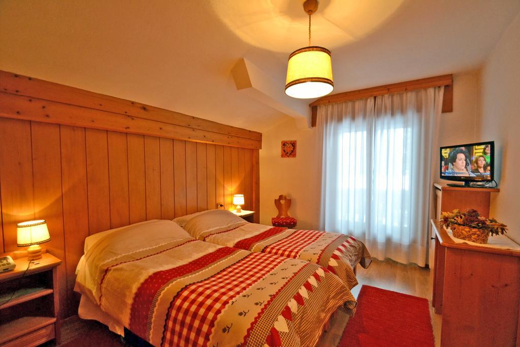 Hotel Villa Nevada Κορτίνα Ντ' Αμπέτσο Δωμάτιο φωτογραφία